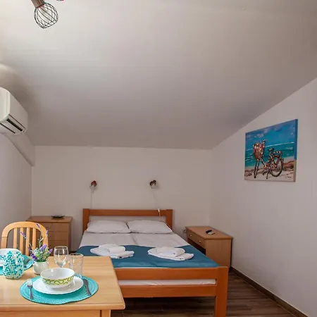 アパート Arcobaleno ピラン