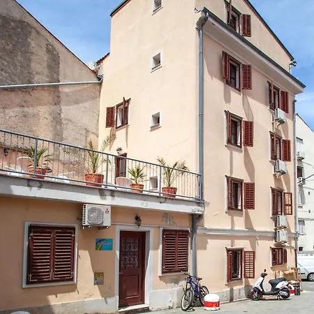 Arcobaleno Daire Piran